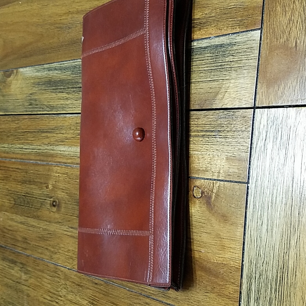 Ruza clutch purse